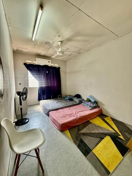 Rumah Teres 2 Tingkat untuk Dijual di Taman Cahaya Masai (Pasir Gudang) - Jessica Boey - Bedroom - PropertyGuru.com.my