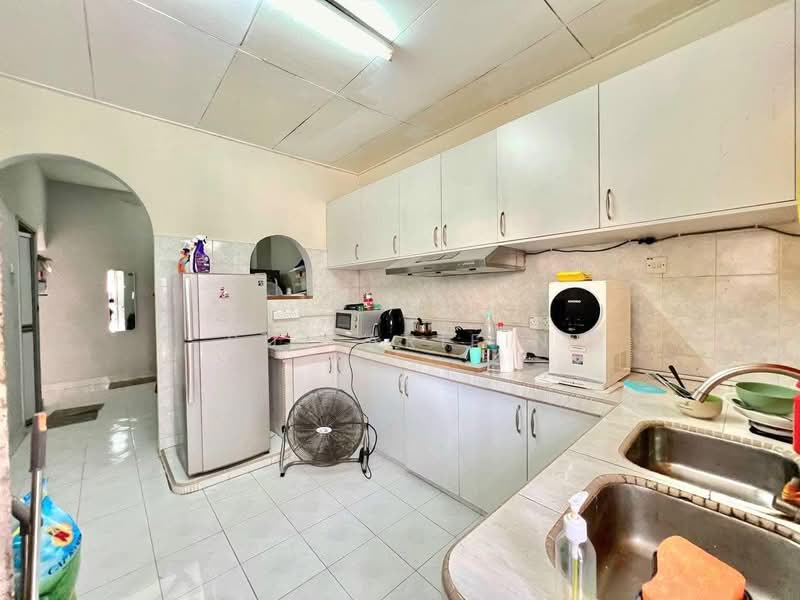 Rumah Teres 2 Tingkat untuk Dijual di Taman Alam Megah (Shah Alam) - Sue Arifin - Kitchen - PropertyGuru.com.my