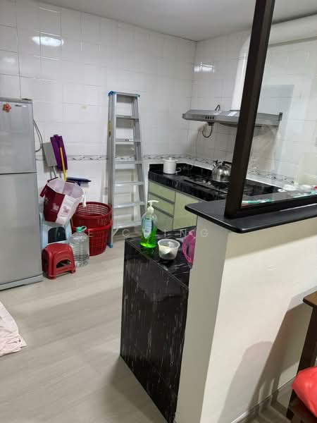 Apartment for Rent at Aster Court - Le Ching . - Kitchen - PropertyGuru.com.my