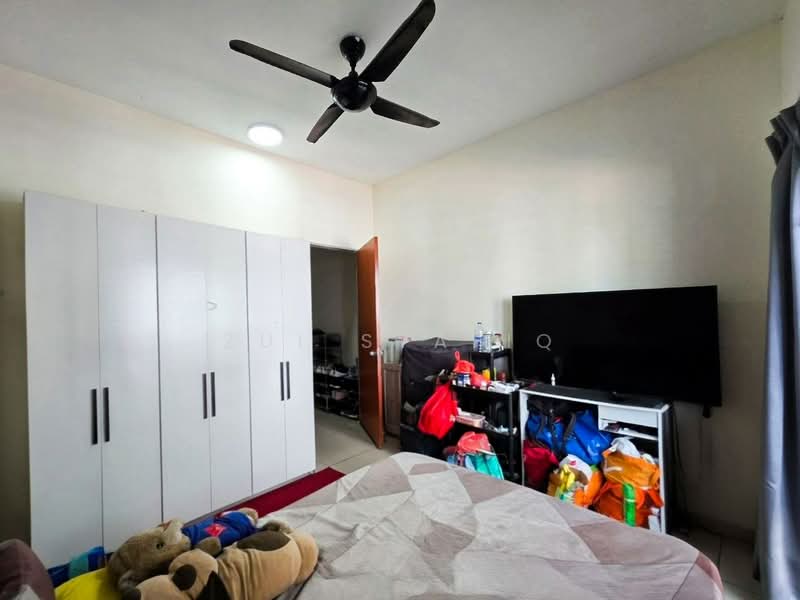 Service Residence for Sale at OUG Parklane - Zul Syafiq - Bedroom - PropertyGuru.com.my