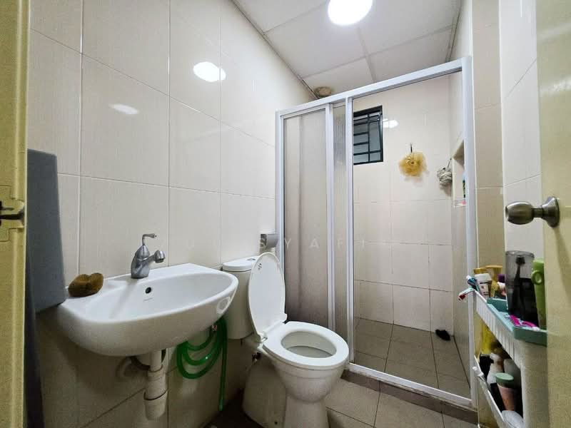 Service Residence for Sale at OUG Parklane - Zul Syafiq - Bathroom - PropertyGuru.com.my