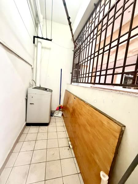 Pangsapuri untuk Dijual di Villa Bestari Apartment - Jessica Boey - Balcony - PropertyGuru.com.my