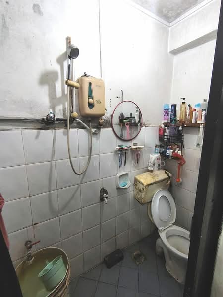 Rumah Teres 2 Tingkat untuk Dijual di Permas Jaya (Johor) - Harry Neo - Bathroom - PropertyGuru.com.my