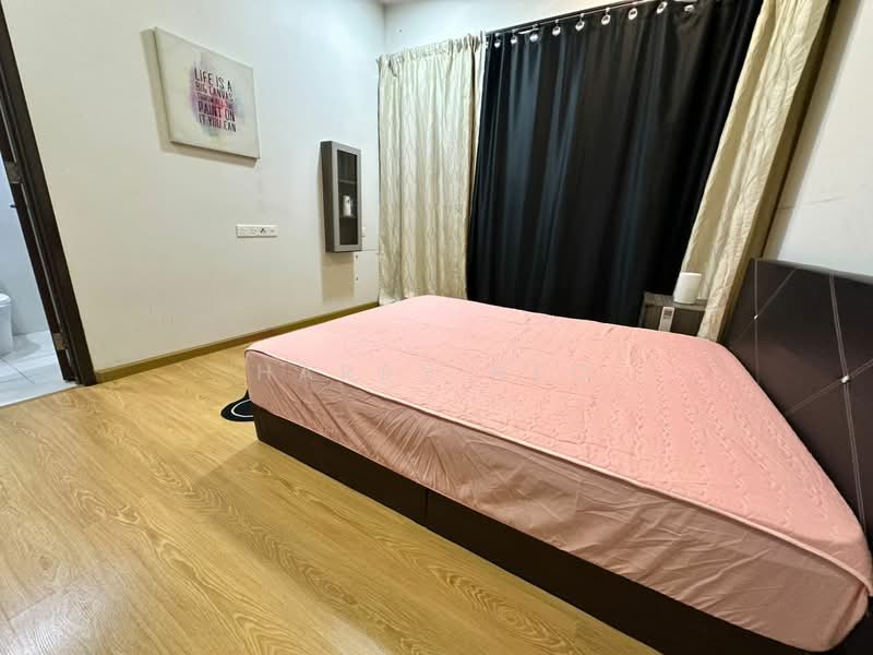 Condominium for Sale at Royal Strand @ Country Garden Danga Bay - Harry Neo - Bedroom - PropertyGuru.com.my