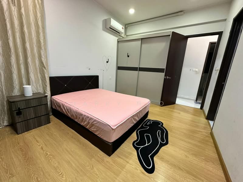 Condominium for Sale at Royal Strand @ Country Garden Danga Bay - Harry Neo - Bedroom - PropertyGuru.com.my