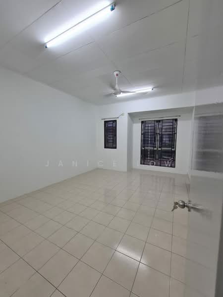 2-storey Terraced House for Sale in Setia Alam (Selangor) - Janice Low - Masteroom - PropertyGuru.com.my