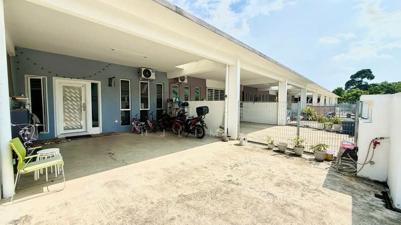1-storey Terraced House for Sale in Dengkil (Selangor) - HjLim . - Exterior - PropertyGuru.com.my