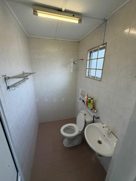 Rumah Teres untuk Dijual di Bandar Country Homes (Rawang) - Andy Yap - Bathroom - PropertyGuru.com.my