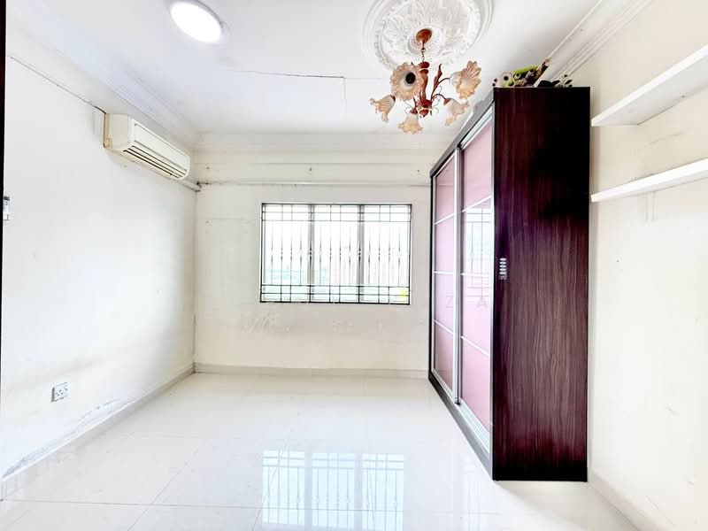 Pangsapuri untuk Dijual di Suria Apartment, Taman Medan - Nurul Izza - PropertyGuru.com.my