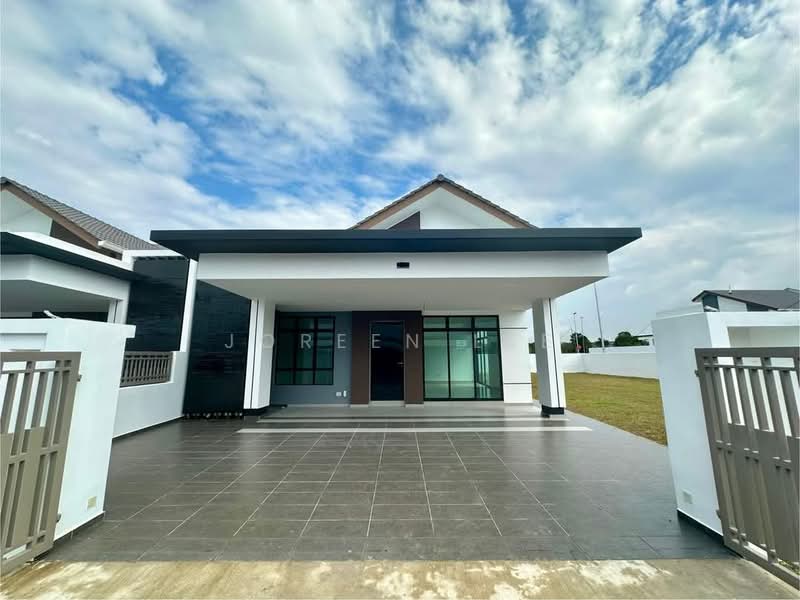 For Sale - Kulai Bandar Putra_Arcela Type_Corner Lot Single Storey Semi D 80x70 ft_ for Sale