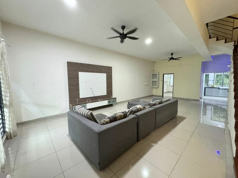 Rumah Teres 2 Tingkat untuk Dijual di Semenyih (Selangor) - Tony Lau - Living Room - PropertyGuru.com.my