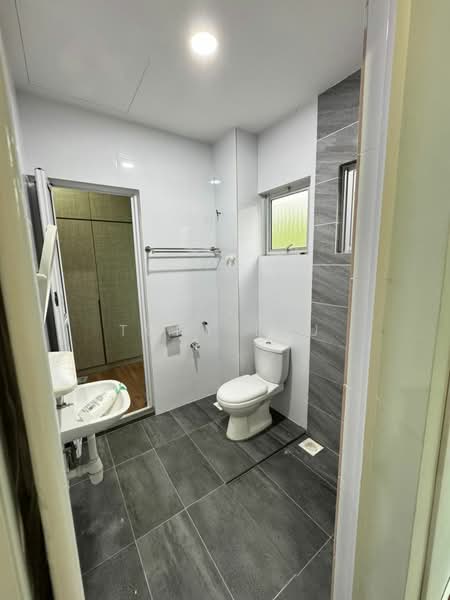 Rumah Teres 2 Tingkat untuk Dijual di Semenyih (Selangor) - Tony Lau - Bathroom - PropertyGuru.com.my