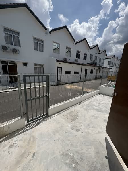 Untuk Disewa - TAMAN LAMAN SETIA