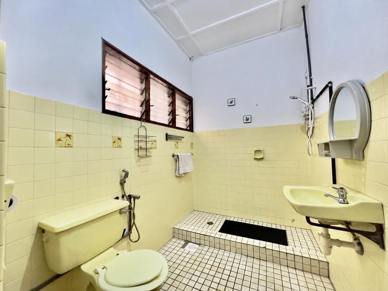 Rumah Berkembar untuk Dijual di Taman Tun Dr Ismail (Kuala Lumpur) - Yin Peng . - Bathroom - PropertyGuru.com.my