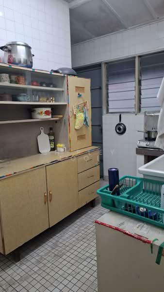 1-storey Terraced House for Sale in Petaling Jaya (Selangor) - Shirley Looi - Kitchen - PropertyGuru.com.my