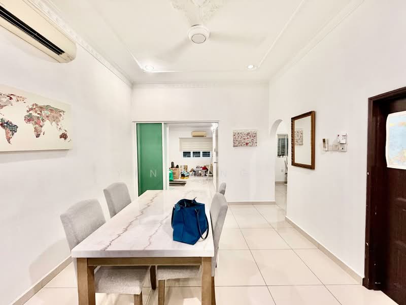 Rumah Teres 2 Tingkat untuk Disewa di Taman Tun Dr Ismail (Kuala Lumpur) - Yin Peng . - Dining Room - PropertyGuru.com.my