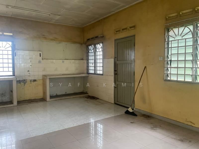 Terraced House for Sale in Bandar Baru Uda (Johor Bahru) - Syafa Kamis - Kitchen - PropertyGuru.com.my