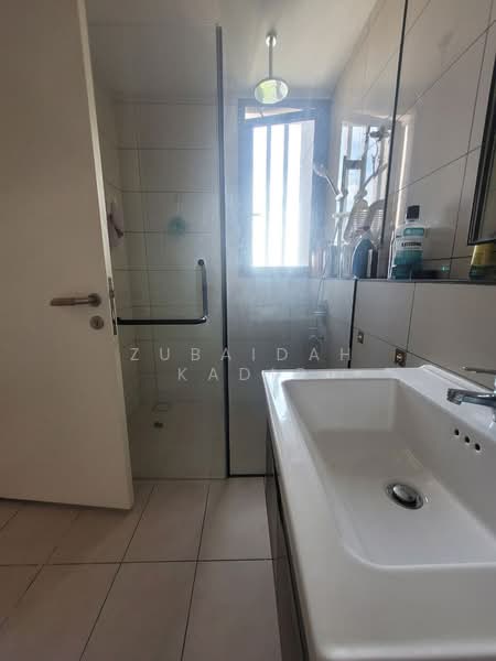 Servis Apartment untuk Disewa di Duta Park Residences - Zubaidah Kadir - Bathroom - PropertyGuru.com.my