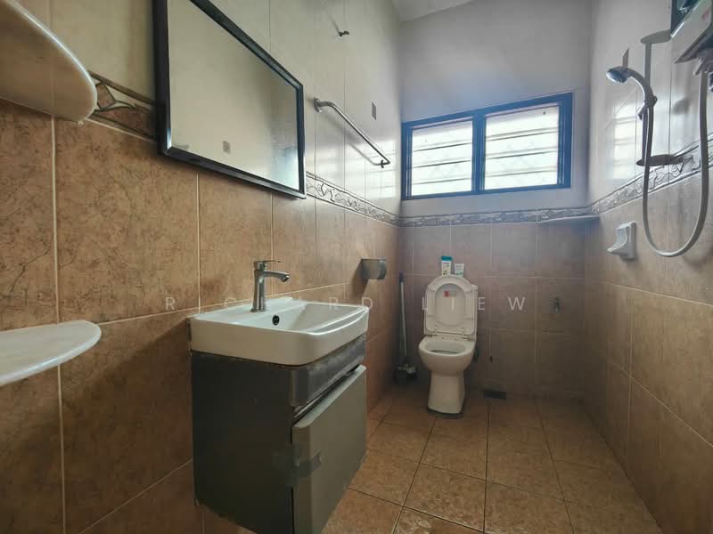 Rumah Berkembar untuk Dijual di SS3 (Petaling Jaya) - Richard Liew - Bathroom - PropertyGuru.com.my