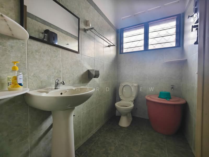 Rumah Berkembar untuk Dijual di SS3 (Petaling Jaya) - Richard Liew - Bathroom - PropertyGuru.com.my