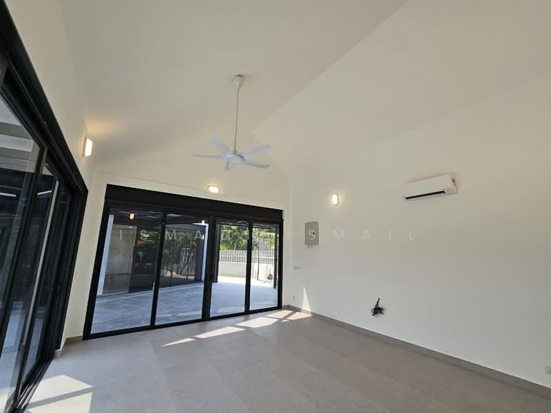 Rumah Banglo untuk Dijual di Shah Alam (Selangor) - Ismadi Ismail - Living Room - PropertyGuru.com.my