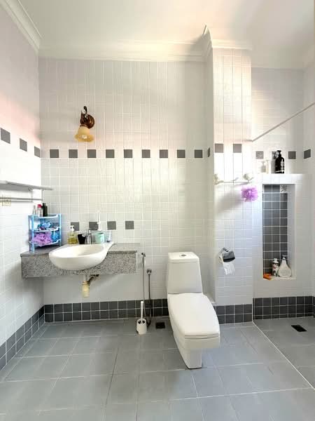 Semi-Detached House for Sale in Tanjung Bungah (Penang) - Shee Wei Ang - Bathroom - PropertyGuru.com.my