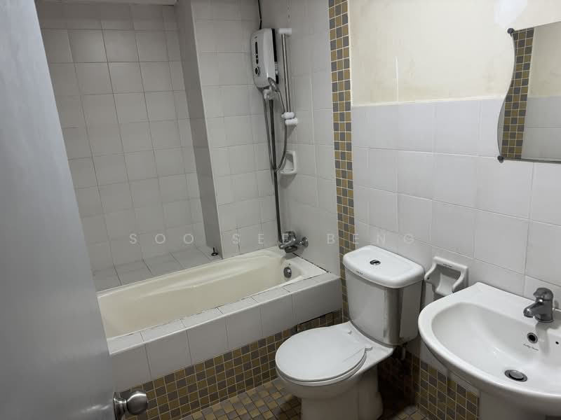 Condominium for Rent at Perdana Emerald - Soo See Beng - Bathroom - PropertyGuru.com.my