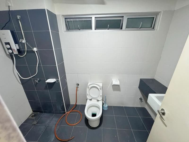 Apartment for Sale at Idaman Residence - Dylan Tan - Bathroom - PropertyGuru.com.my