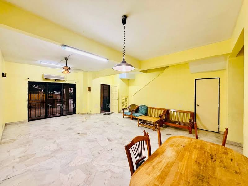 2-storey Terraced House for Sale in Taman Desaria (Petaling Jaya) - Fauran Nawawi - PropertyGuru.com.my