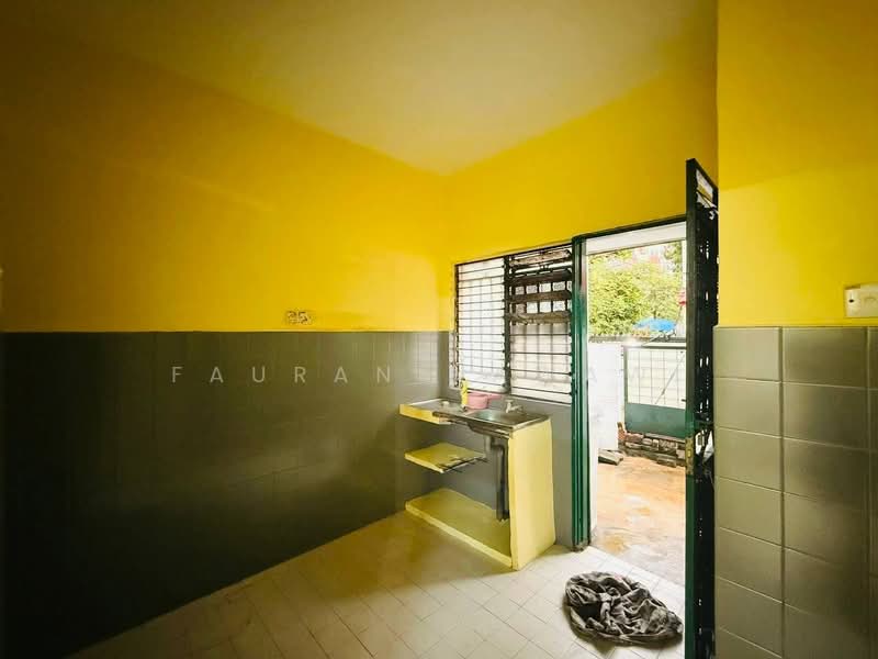 2-storey Terraced House for Sale in Taman Desaria (Petaling Jaya) - Fauran Nawawi - PropertyGuru.com.my