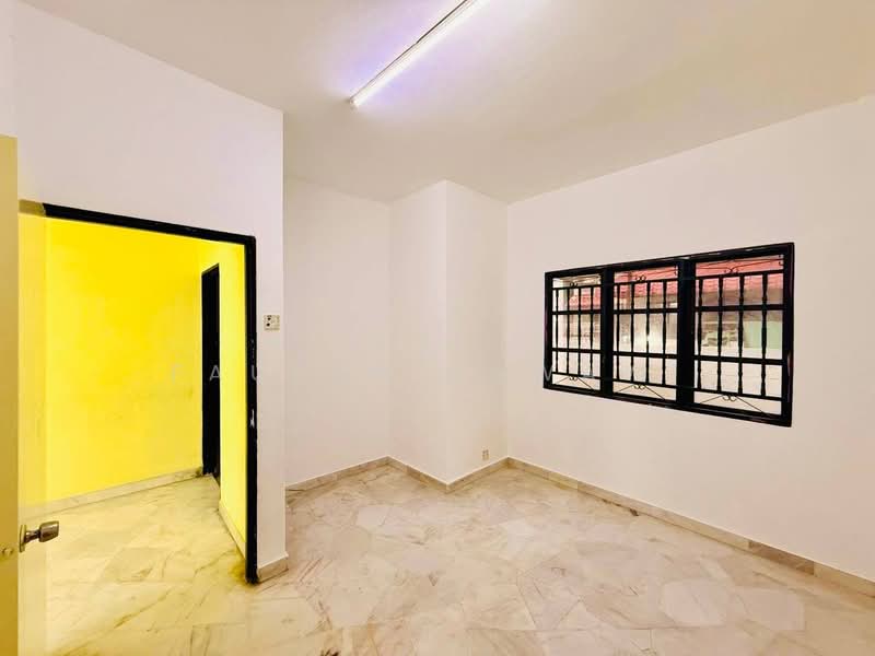 2-storey Terraced House for Sale in Taman Desaria (Petaling Jaya) - Fauran Nawawi - PropertyGuru.com.my
