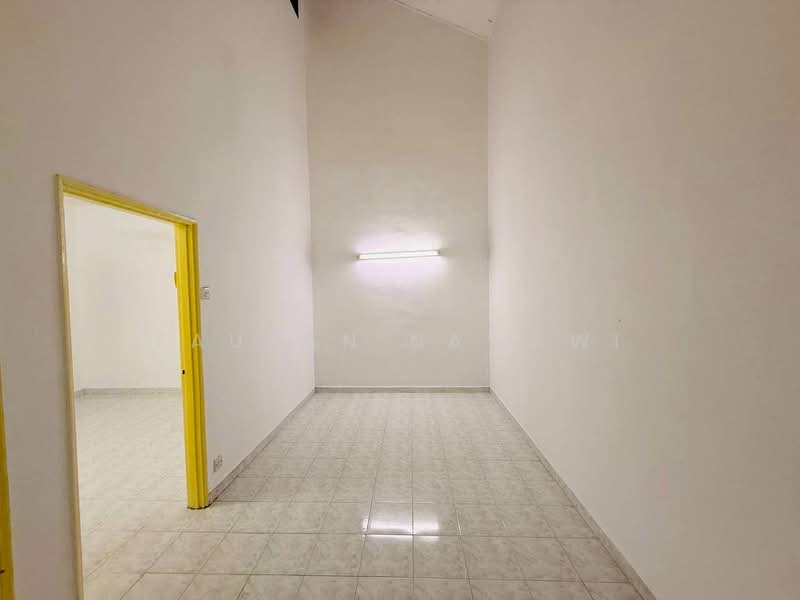 2-storey Terraced House for Sale in Taman Desaria (Petaling Jaya) - Fauran Nawawi - PropertyGuru.com.my