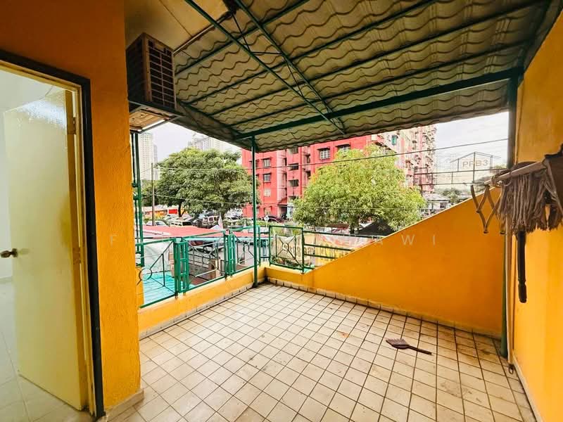 2-storey Terraced House for Sale in Taman Desaria (Petaling Jaya) - Fauran Nawawi - PropertyGuru.com.my