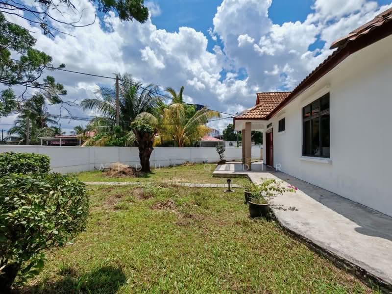 Bungalow for Sale in Bandar Rinching (Semenyih) - Abdul Qadir - PropertyGuru.com.my