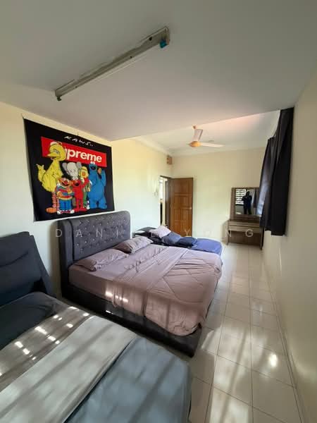 2-storey Terraced House for Sale in Taman Daya (Johor Bahru) - Daniel Yong - Bedroom - PropertyGuru.com.my