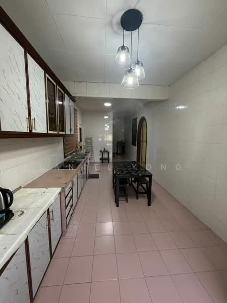 2-storey Terraced House for Sale in Taman Daya (Johor Bahru) - Daniel Yong - Kitchen - PropertyGuru.com.my