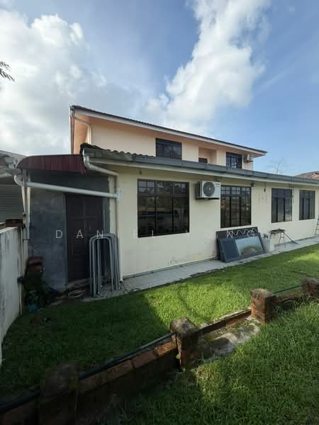 2-storey Terraced House for Sale in Taman Daya (Johor Bahru) - Daniel Yong - Exterior - PropertyGuru.com.my