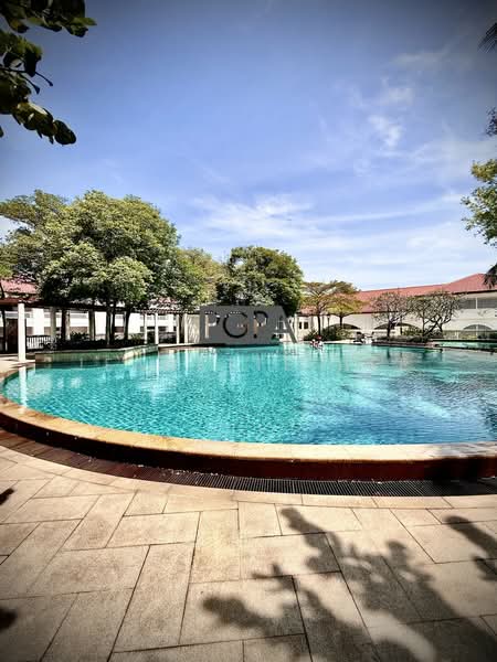 Servis Apartment untuk Dijual di Straits Quay (The Suites at Waterside) - Jeanette Hee - Pool - PropertyGuru.com.my