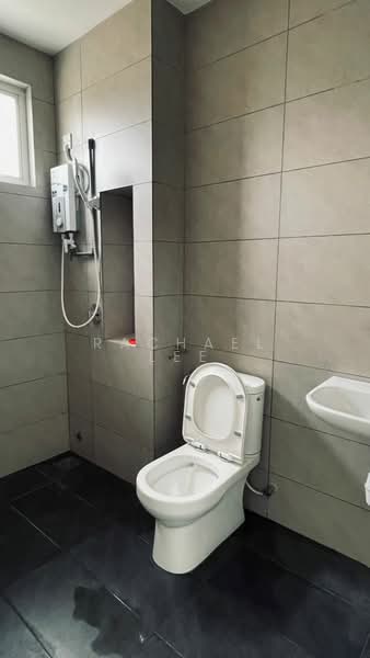 Rumah Teres untuk Disewa di Sepang (Selangor) - Rachael Lee - Bathroom - PropertyGuru.com.my