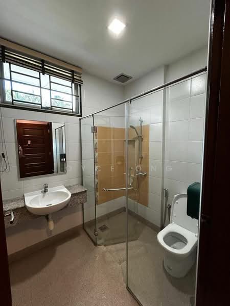 Commercial Semi-D for Rent in Johor Bahru (Johor) - Joyce Ong - Bathroom - PropertyGuru.com.my