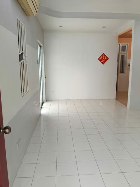 2-storey Terraced House for Sale in Shah Alam (Selangor) - Chris Tye - Living Room - PropertyGuru.com.my