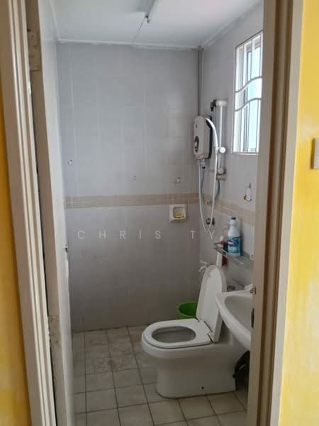 2-storey Terraced House for Sale in Shah Alam (Selangor) - Chris Tye - Bathroom - PropertyGuru.com.my