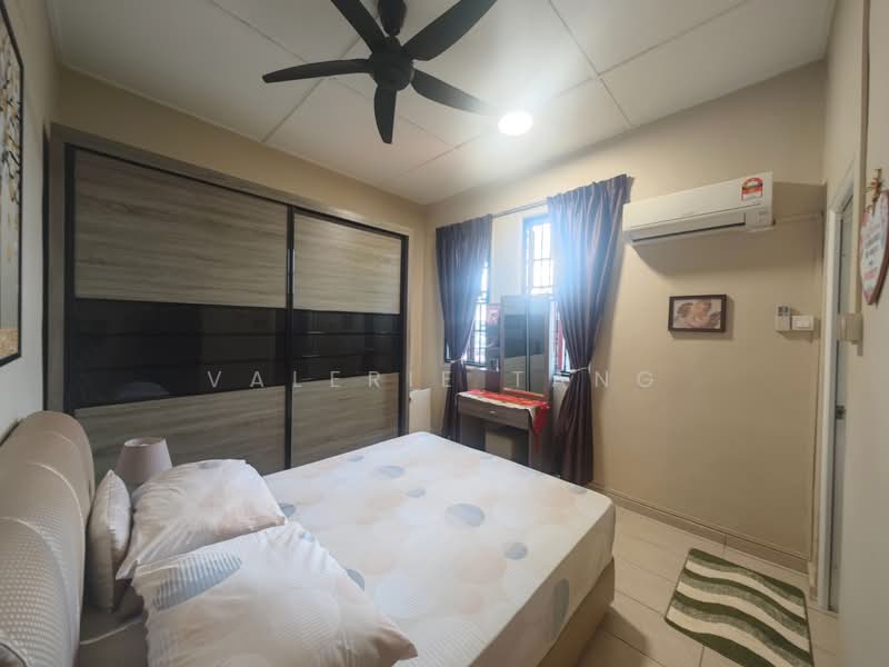 Rumah Teres 2 Tingkat untuk Dijual di Taman Bukit Belimbing (Balakong) - Valerie Tang - Bedroom - PropertyGuru.com.my