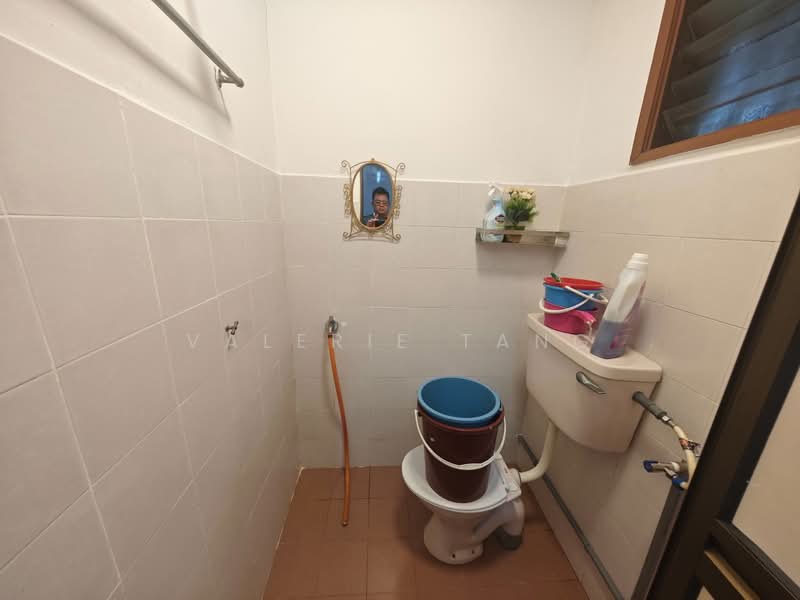 Rumah Teres 2 Tingkat untuk Dijual di Taman Bukit Belimbing (Balakong) - Valerie Tang - Bathroom - PropertyGuru.com.my