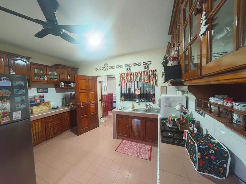 Rumah Teres 2 Tingkat untuk Dijual di Taman Bukit Belimbing (Balakong) - Valerie Tang - Kitchen - PropertyGuru.com.my