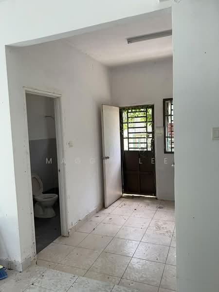 2-storey Terraced House for Sale in Pulai (Johor) - Maggie Lee - Bathroom - PropertyGuru.com.my