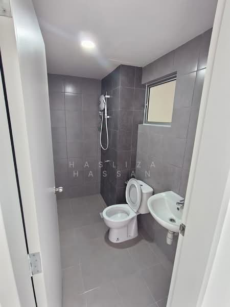 Pangsapuri untuk Disewa di The Centrina Service Apartment@Central Residence - Hasliza Hassan - Bathroom - PropertyGuru.com.my