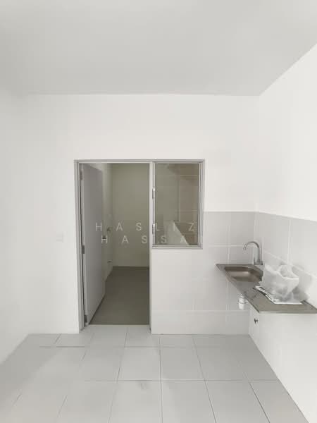 Pangsapuri untuk Disewa di The Centrina Service Apartment@Central Residence - Hasliza Hassan - Kitchen - PropertyGuru.com.my
