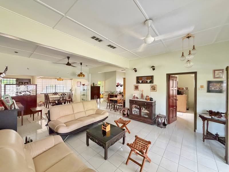 Bungalow House for Sale in Hillside (Tanjung Bungah) - Gary Goh - Living Room - PropertyGuru.com.my