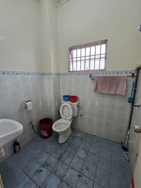 Rumah Teres untuk Dijual di Bandar Puteri Klang (Klang) - Alex Lee - Bathroom - PropertyGuru.com.my